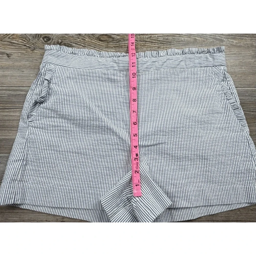 J. CREW Striped Seersucker Ruffled Shorts Size 12 Preppy Coastal Nautical Beachy